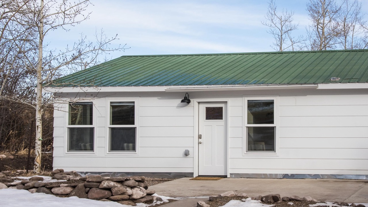 Photo of Outdoor in Hillside