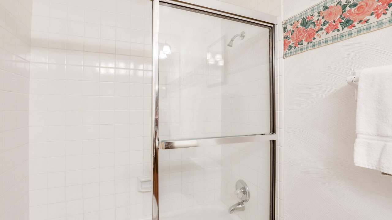 Photo of Bathroom in Peak 9