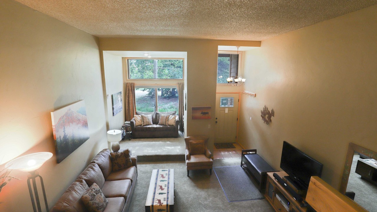 Photo of Bedroom in Peak 9