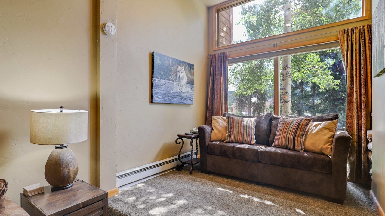 Photo of Bedroom in Peak 9