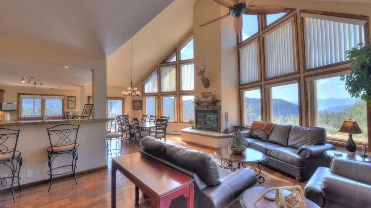Photo of Livingroom in Howard