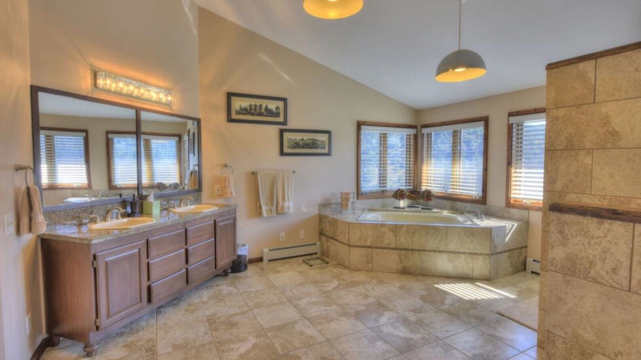 Photo of Bathroom in Howard