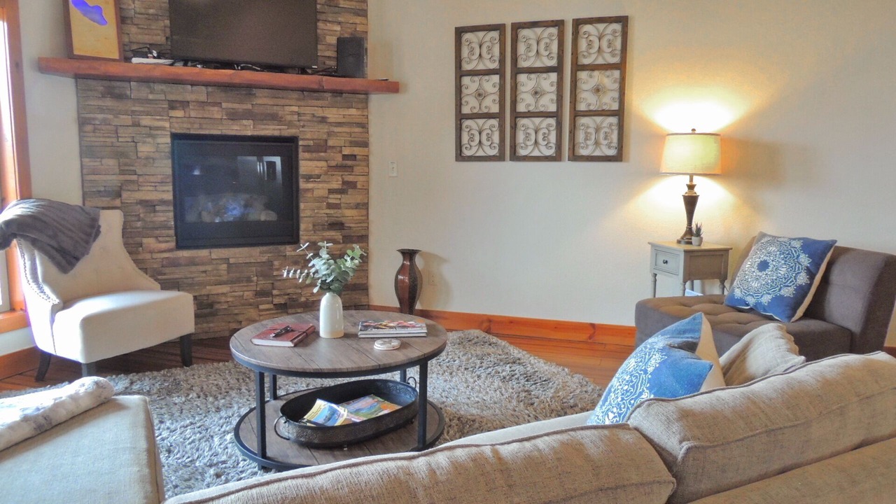 Photo of Livingroom in Estes Park