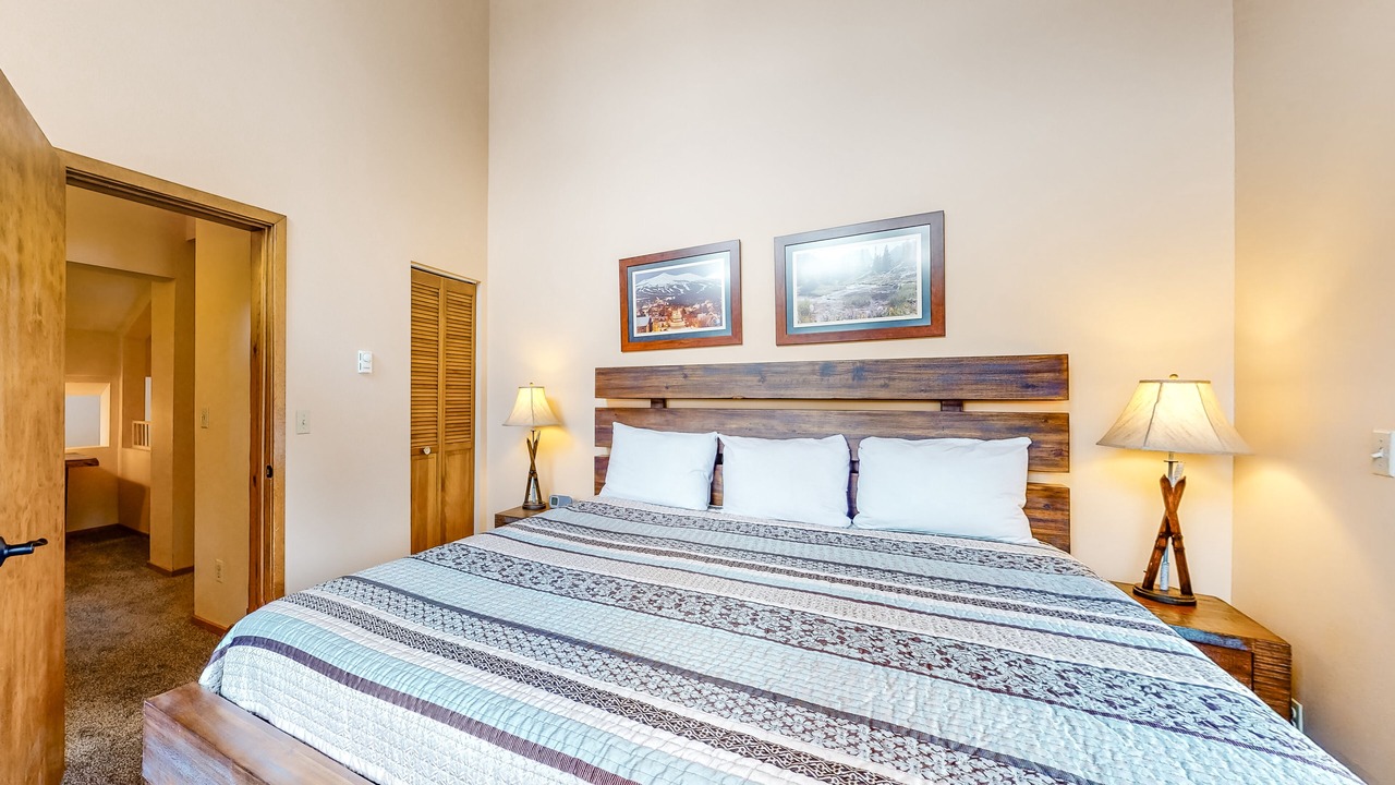Photo of Bedroom in Four O'Clock