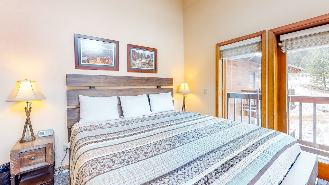 Photo of Bedroom in Four O'Clock