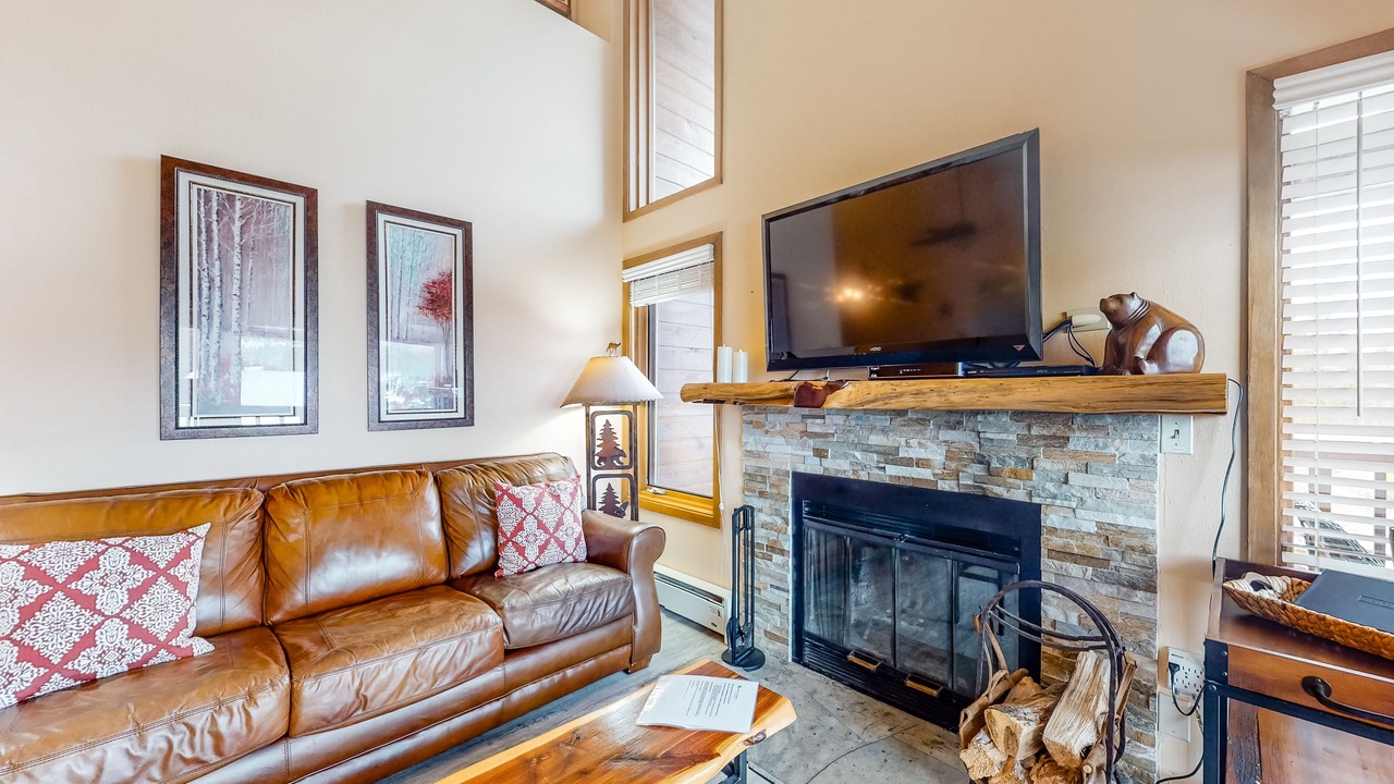 Photo of Livingroom in Four O'Clock