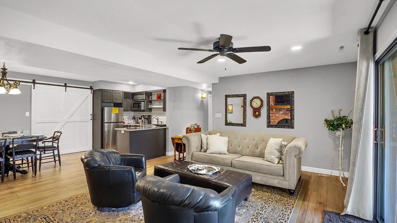 Photo of Livingroom in Northwest Colorado Springs