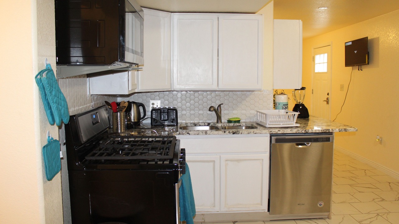 Photo of Kitchen in Aurora Highlands