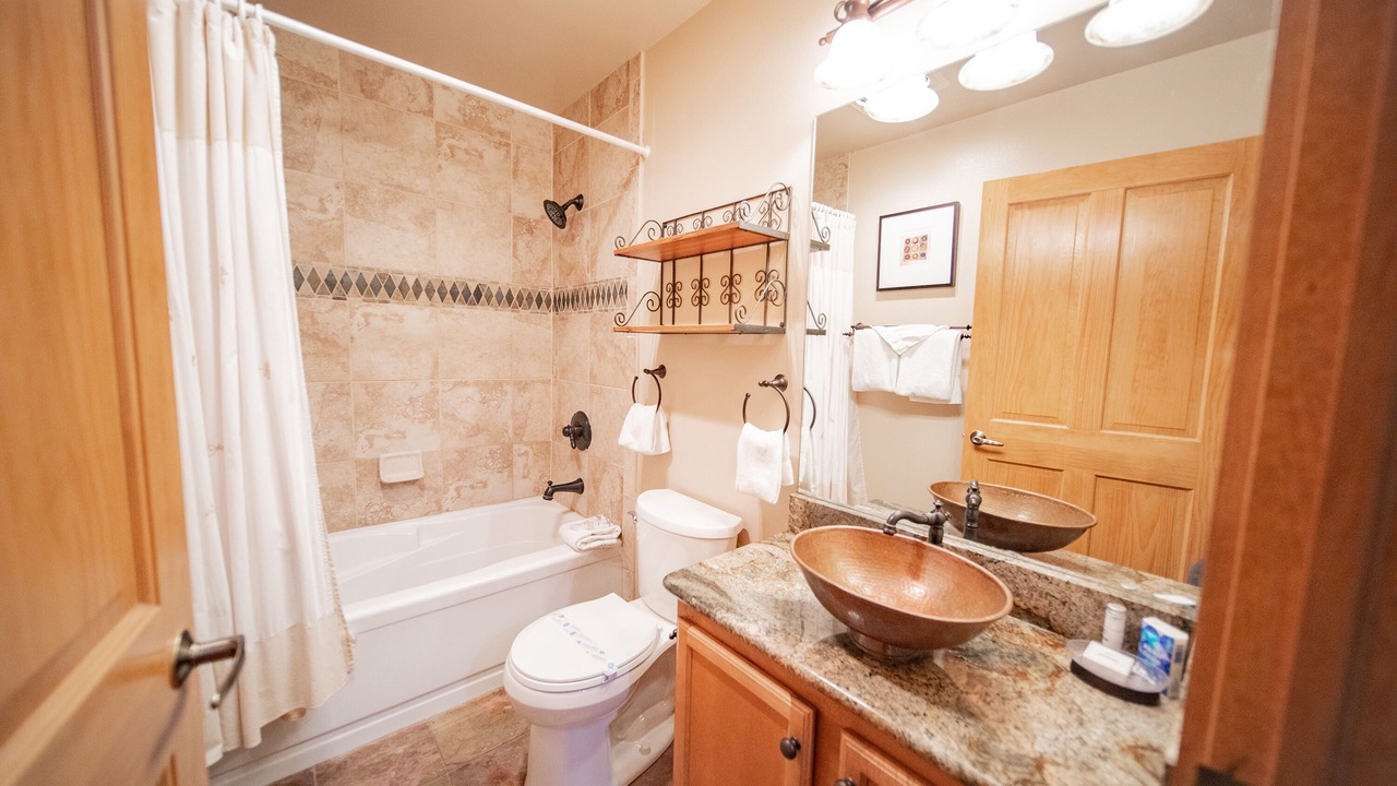 Photo of Bathroom in River Run