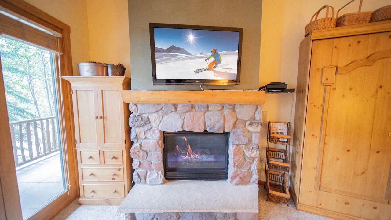 Photo of Livingroom in River Run