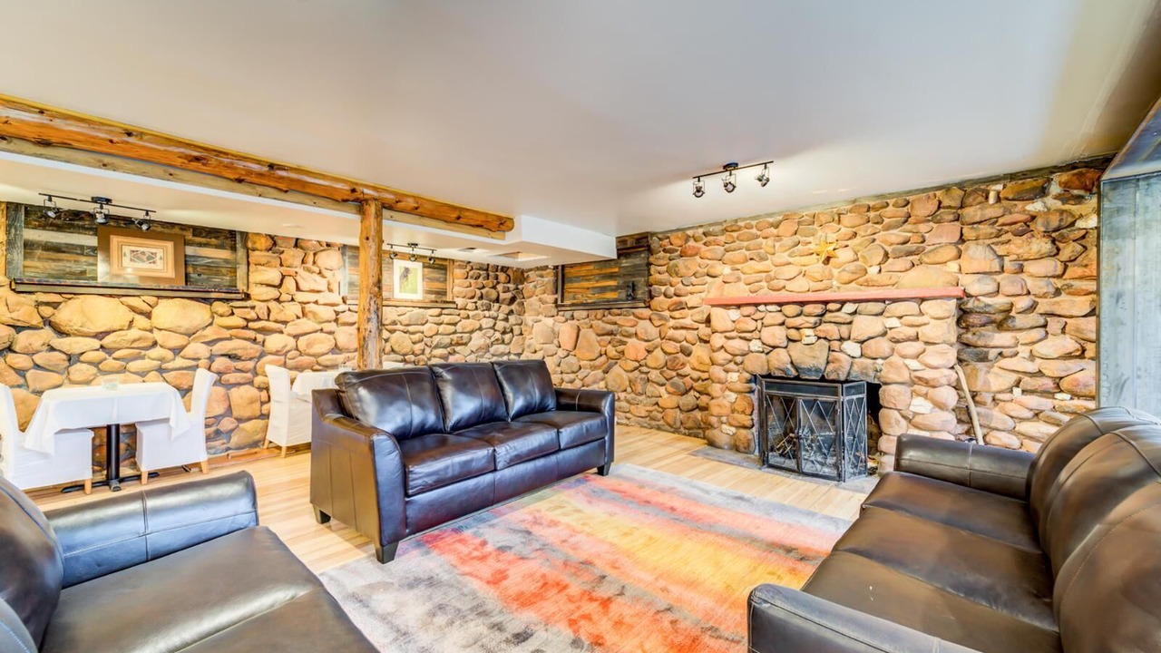 Photo of Livingroom in Green Mountain Falls