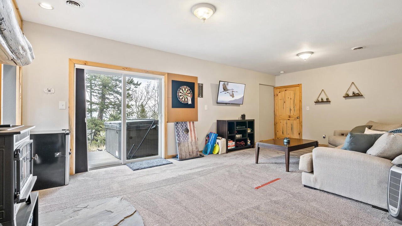Photo of Livingroom in Evergreen