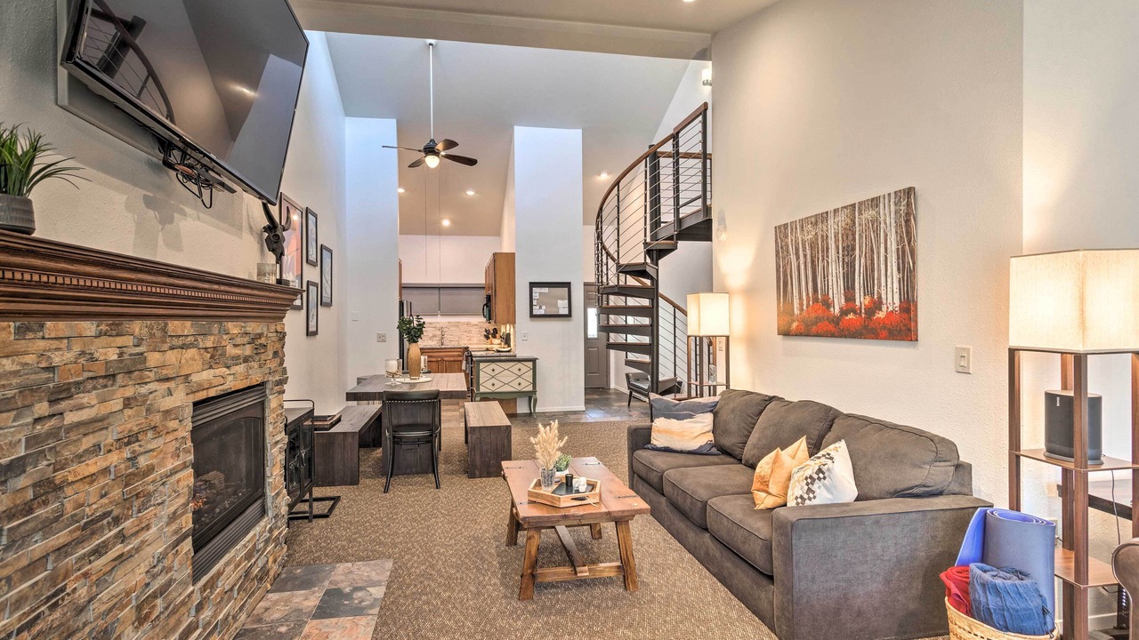 Photo of Livingroom in Vail