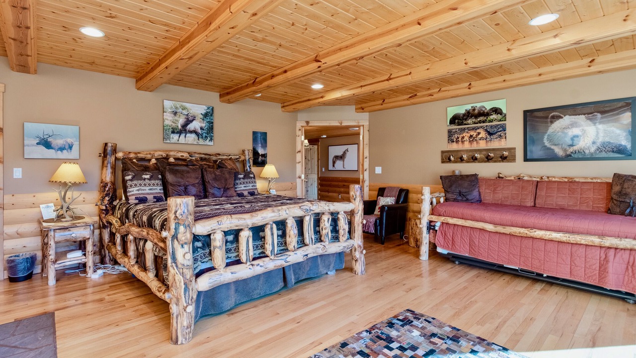 Photo of Bedroom in Windcliff Estates