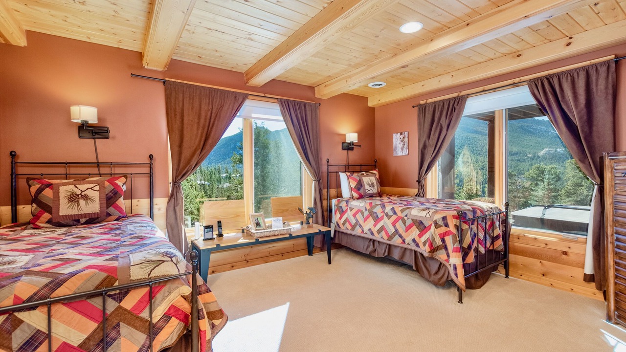 Photo of Bedroom in Windcliff Estates
