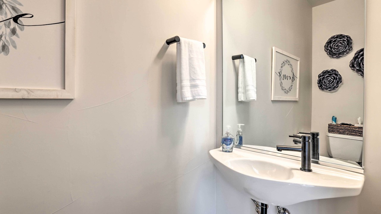 Photo of Bathroom in Sloan Lake