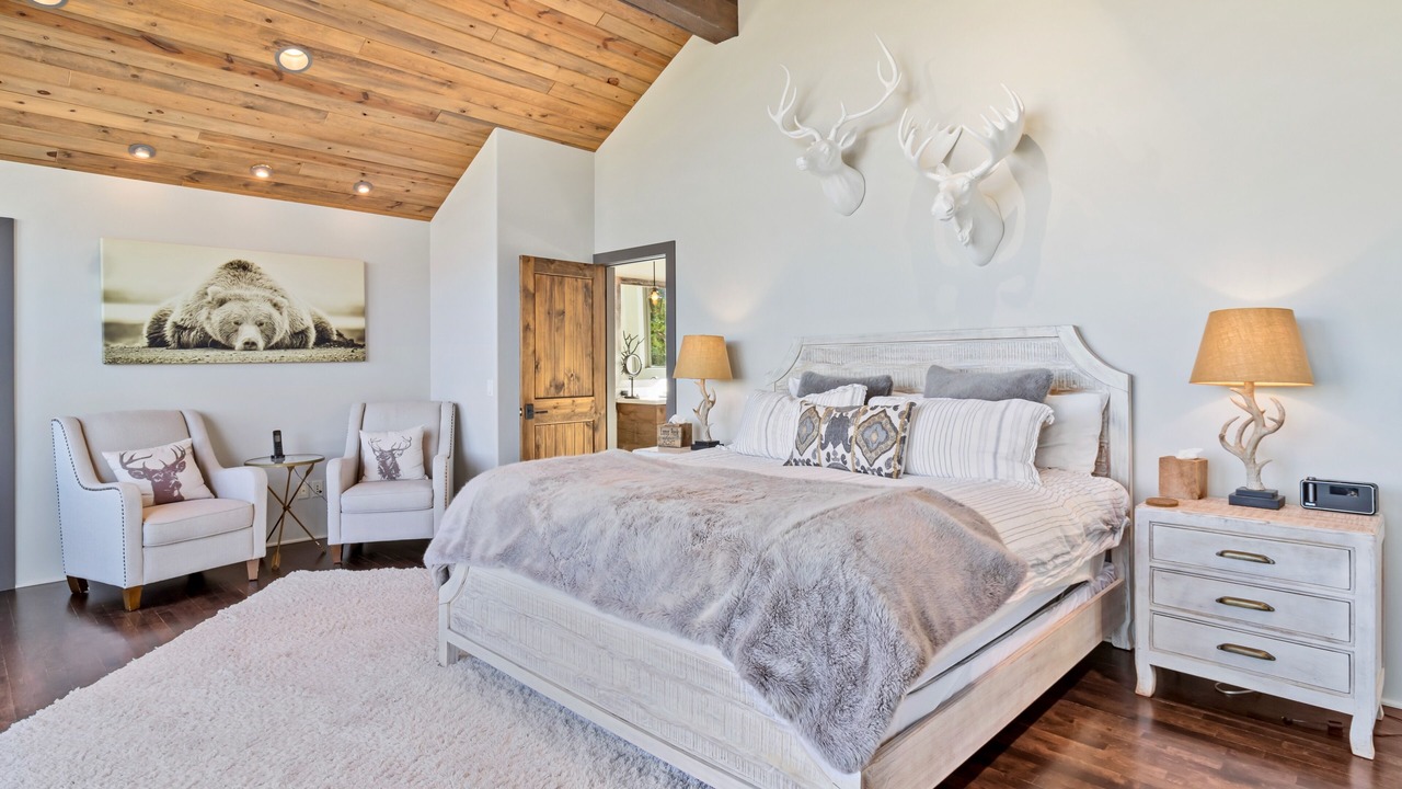 Photo of Bedroom in Windcliff Estates