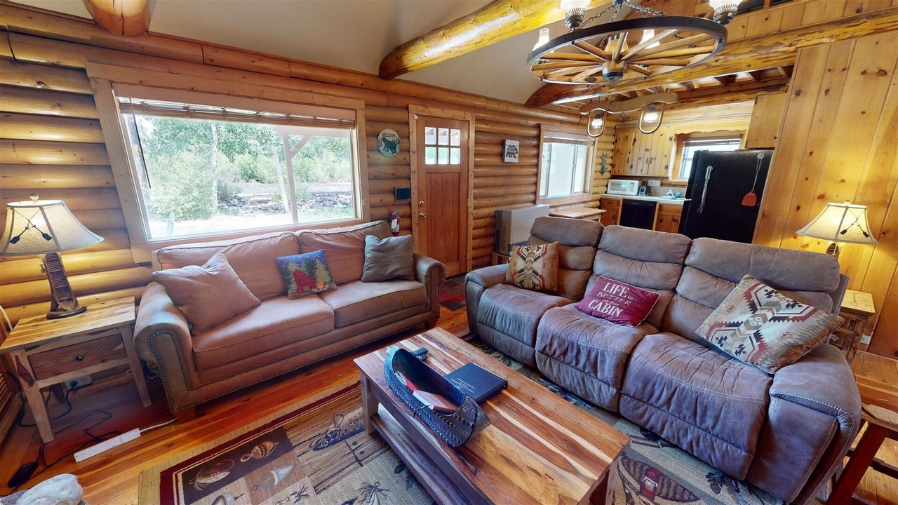 Photo of Livingroom in Gunnison