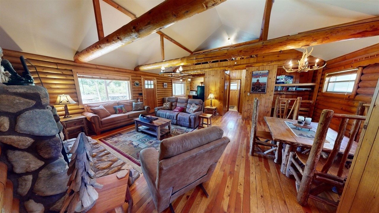 Photo of Livingroom in Gunnison