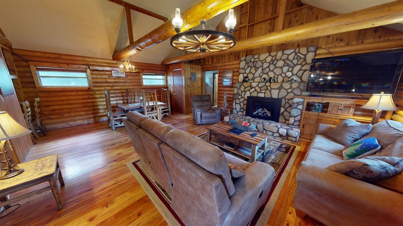 Photo of Livingroom in Gunnison