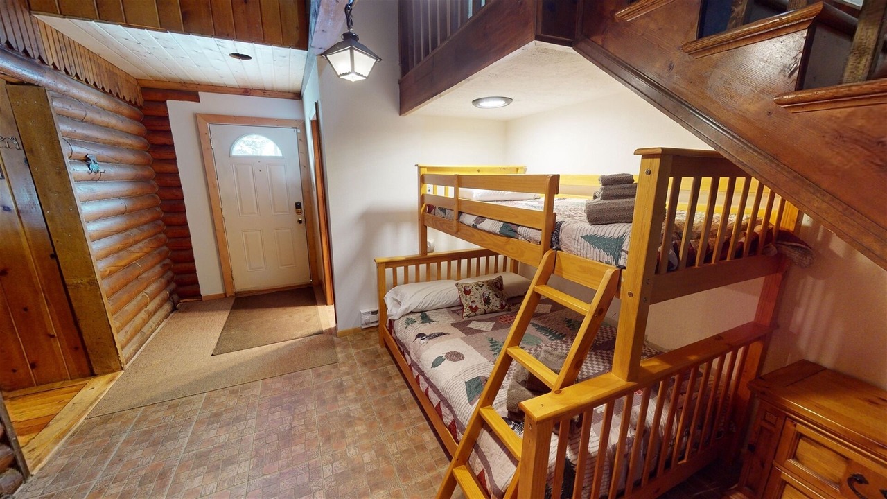 Photo of Bedroom in Gunnison