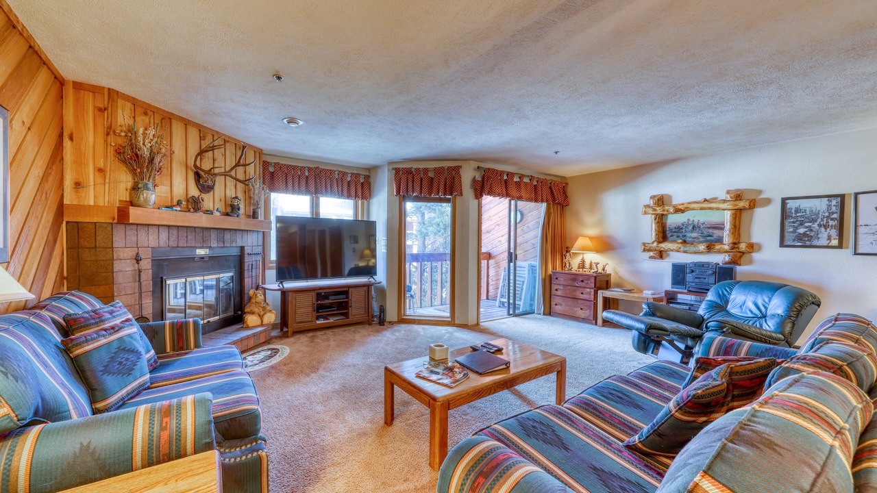 Photo of Livingroom in Historic District