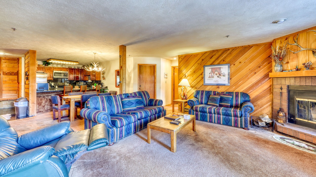 Photo of Livingroom in Historic District