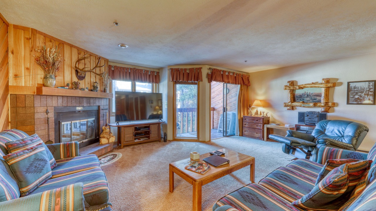 Photo of Livingroom in Historic District