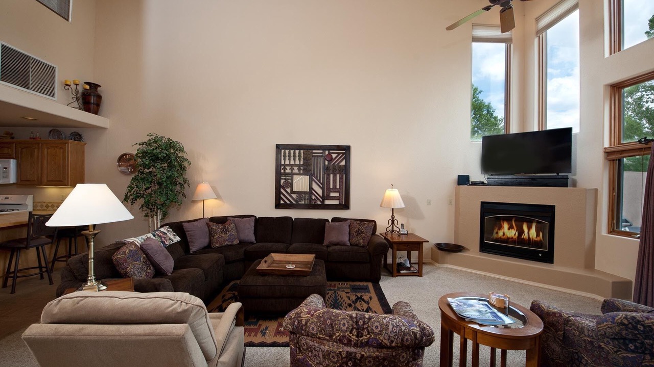 Photo of Livingroom in Dalton Ranch