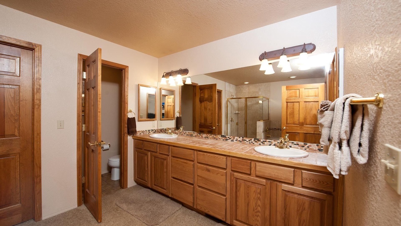 Photo of Bathroom in Dalton Ranch