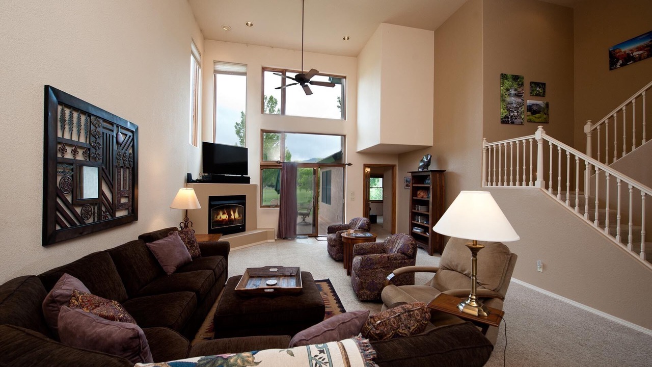 Photo of Livingroom in Dalton Ranch
