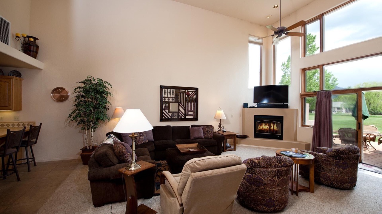 Photo of Livingroom in Dalton Ranch
