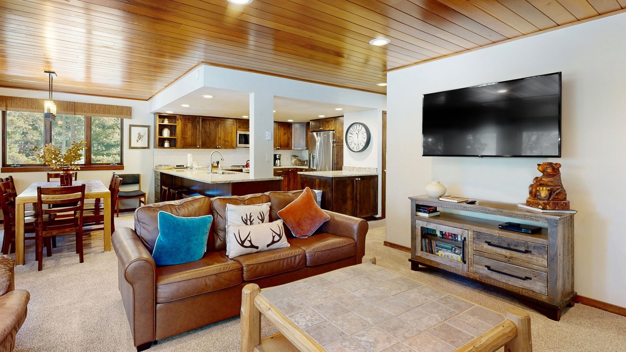 Photo of Livingroom in Four O'Clock