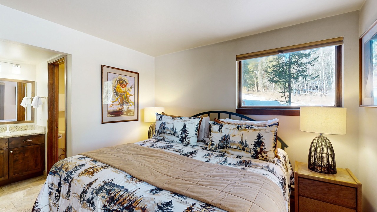 Photo of Bedroom in Four O'Clock