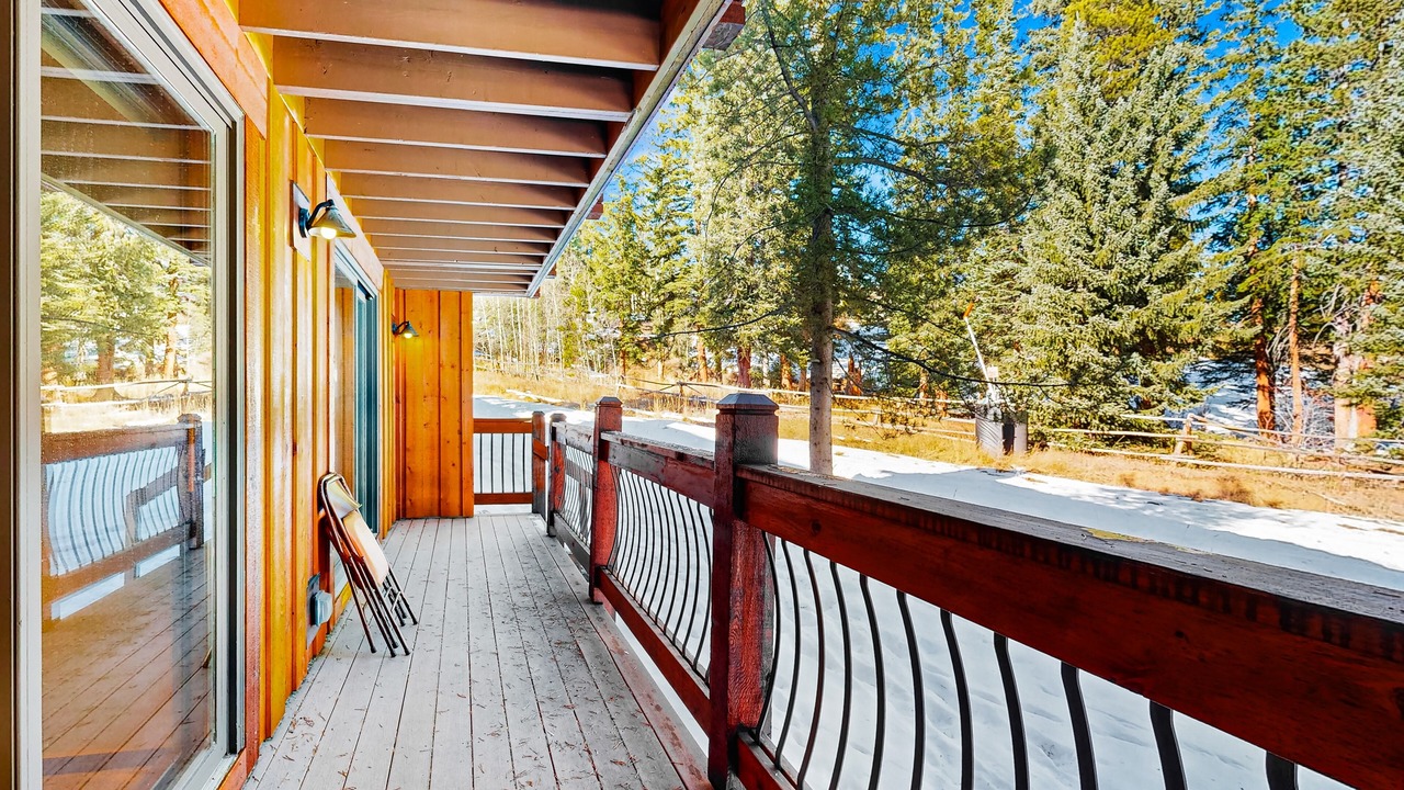 Photo of Patio Balcony in Four O'Clock