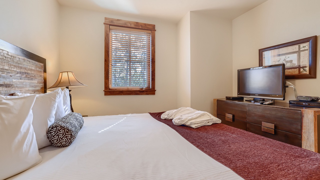 Photo of Bedroom in Four O'Clock