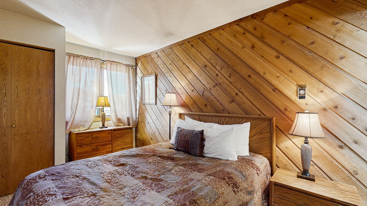 Photo of Bedroom in Historic District