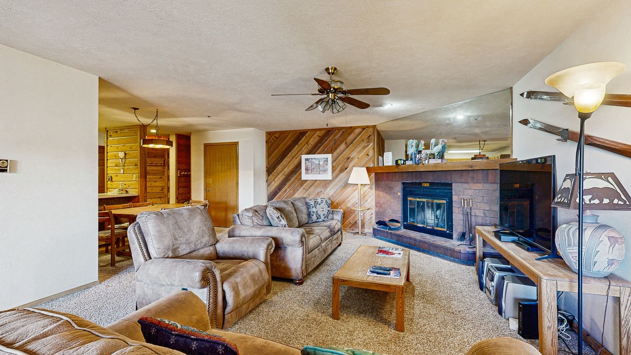 Photo of Livingroom in Historic District