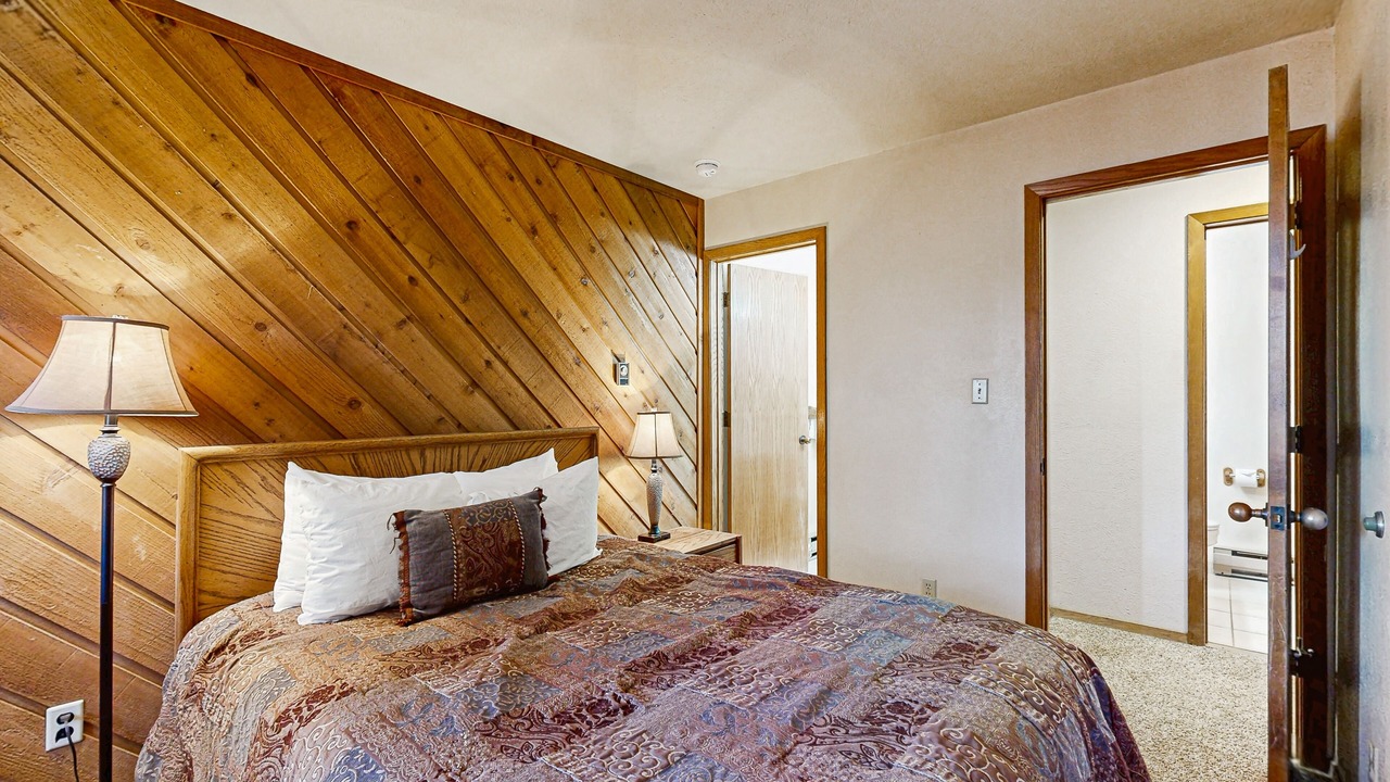 Photo of Bedroom in Historic District