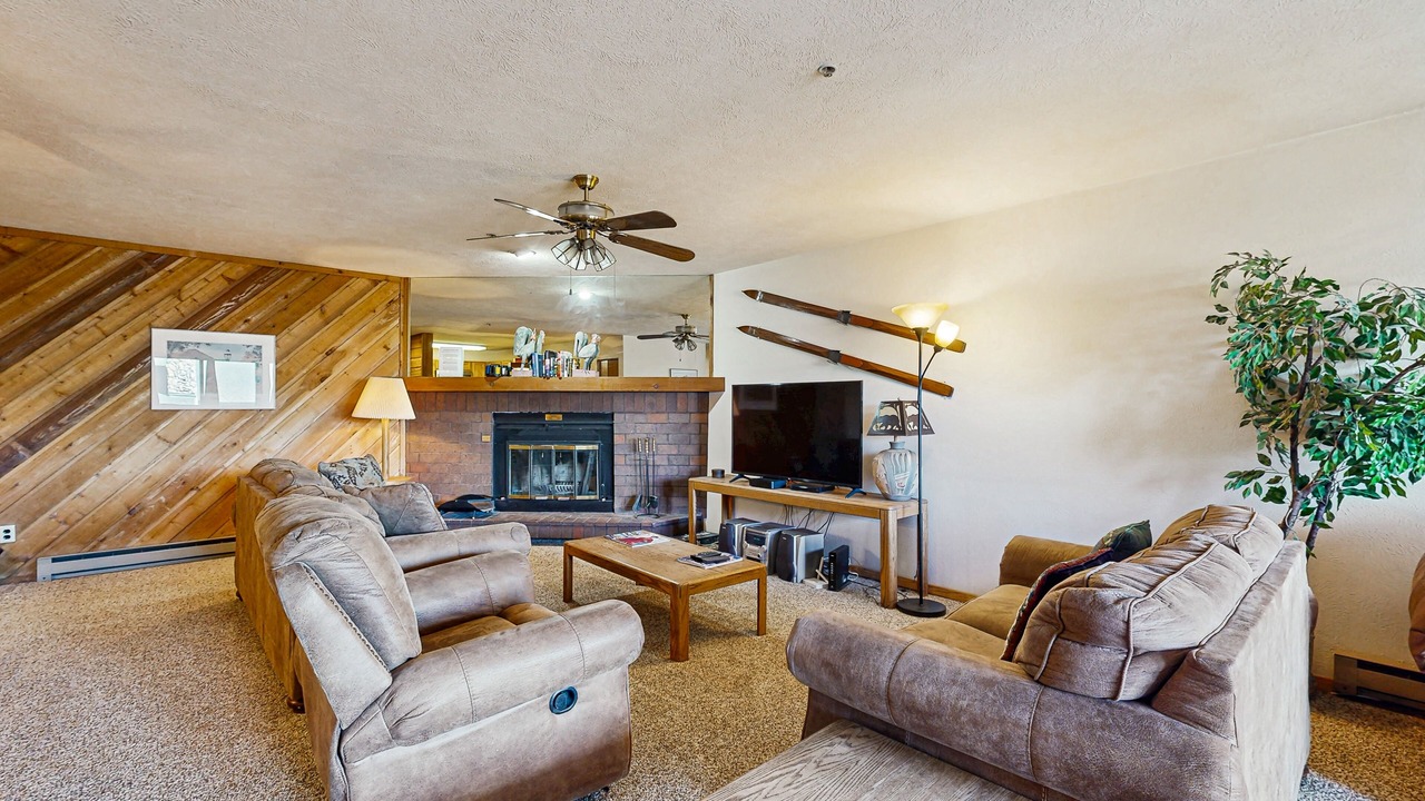 Photo of Livingroom in Historic District