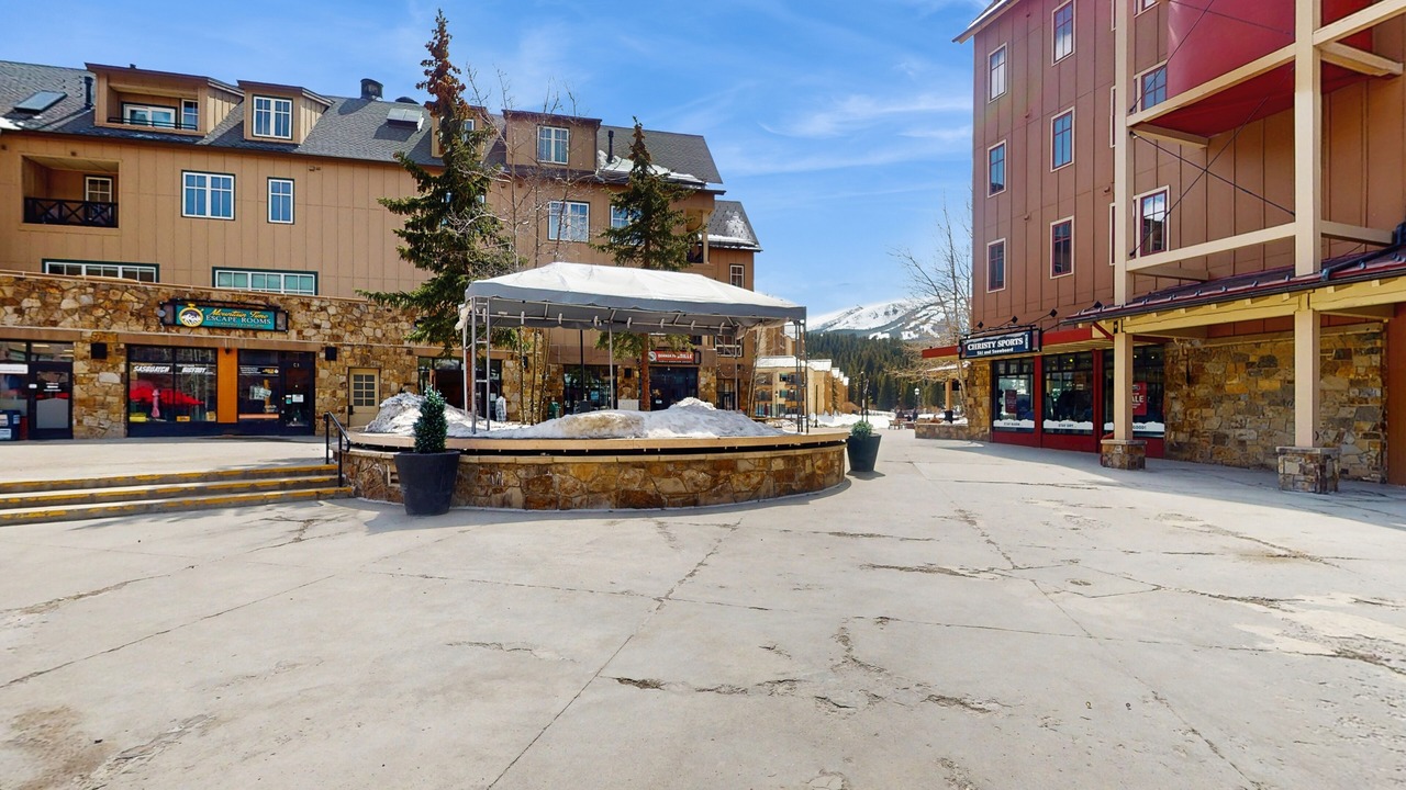 Photo of Outdoor in Peak 9