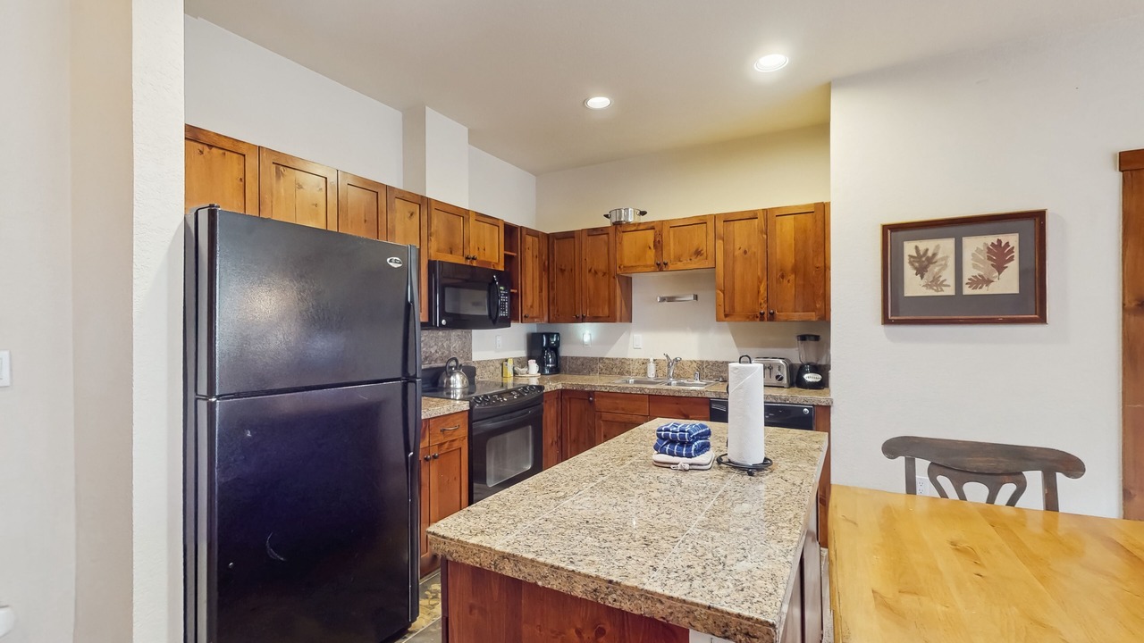 Photo of Kitchen in Peak 9