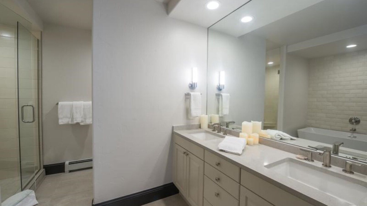 Photo of Bathroom in Highlands Townhomes
