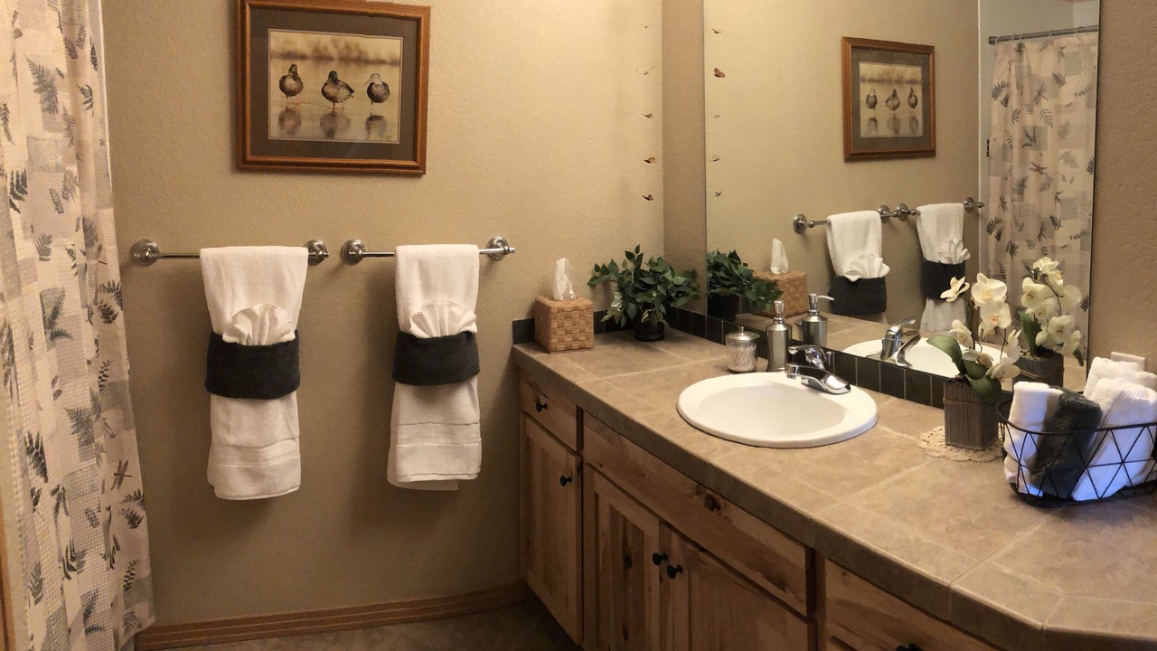 Photo of Bedroom in Evergreen Meadows