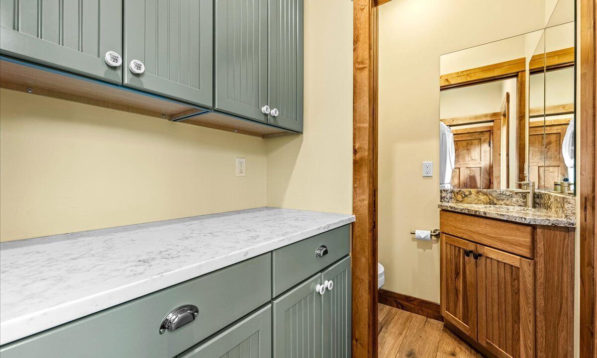 Photo of Bedroom in Columbine Lake