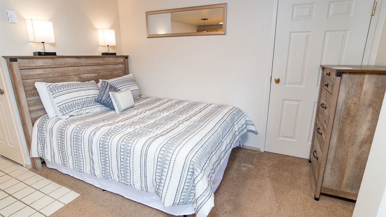 Photo of Bedroom in Four O'Clock