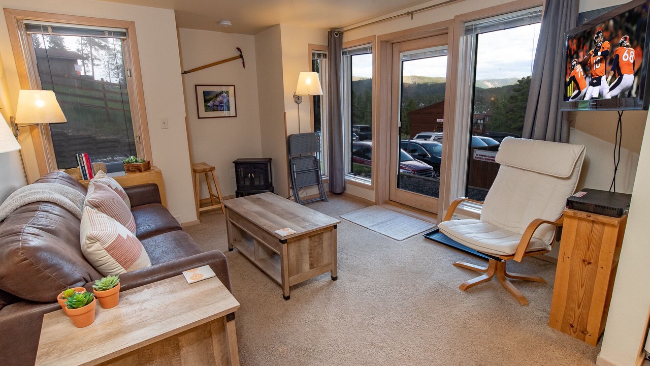 Photo of Livingroom in Four O'Clock