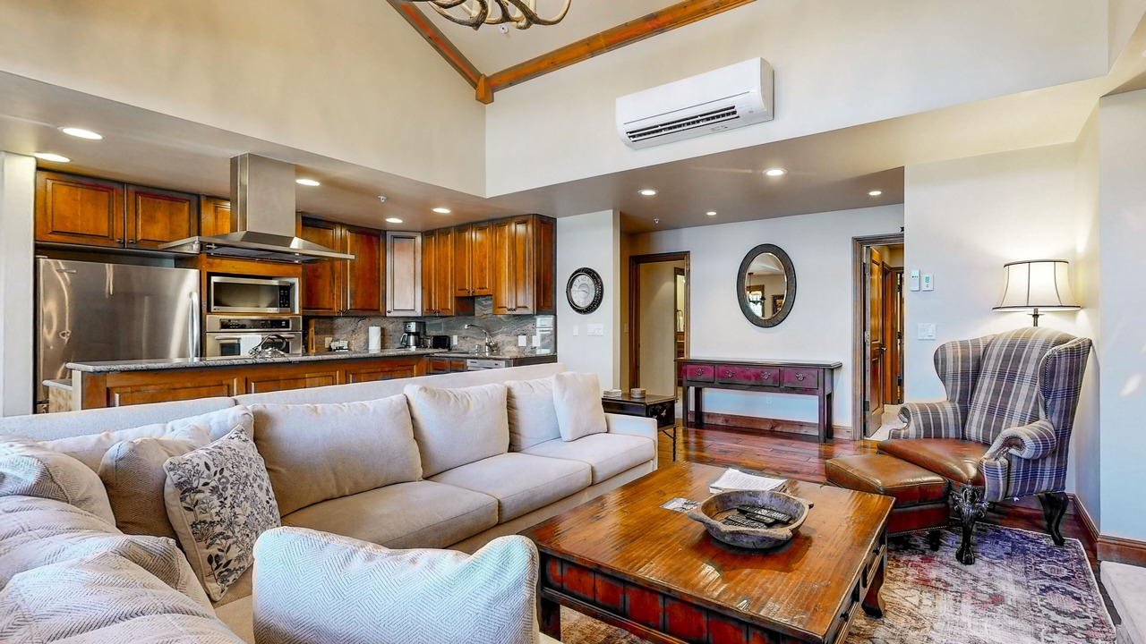 Photo of Livingroom in Vail