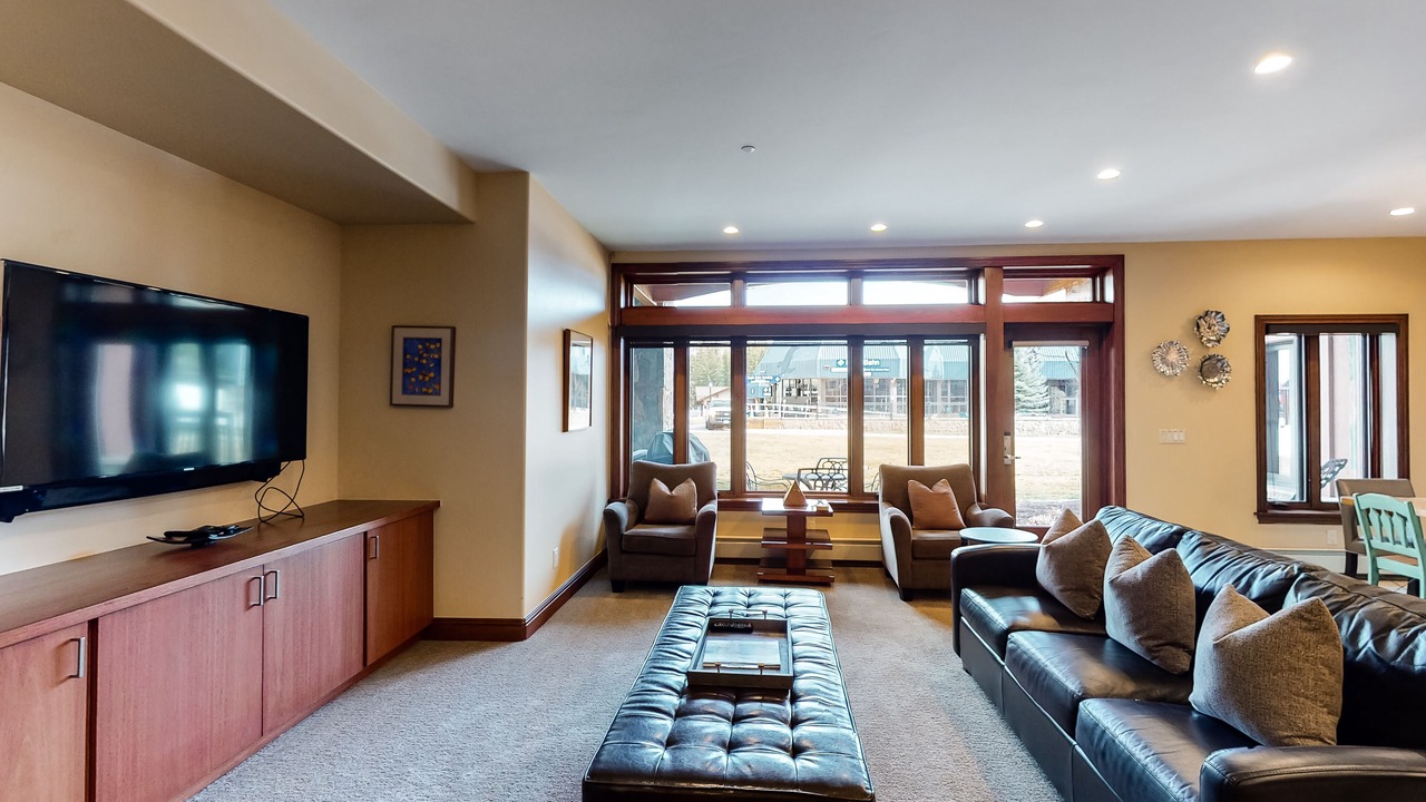 Photo of Livingroom in Vail