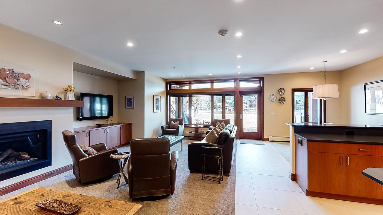 Photo of Livingroom in Vail